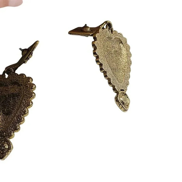 Green Enamel Heart Dangle Drop Earrings Post Back Closure Gold Tone Vintage - Picture 5 of 6